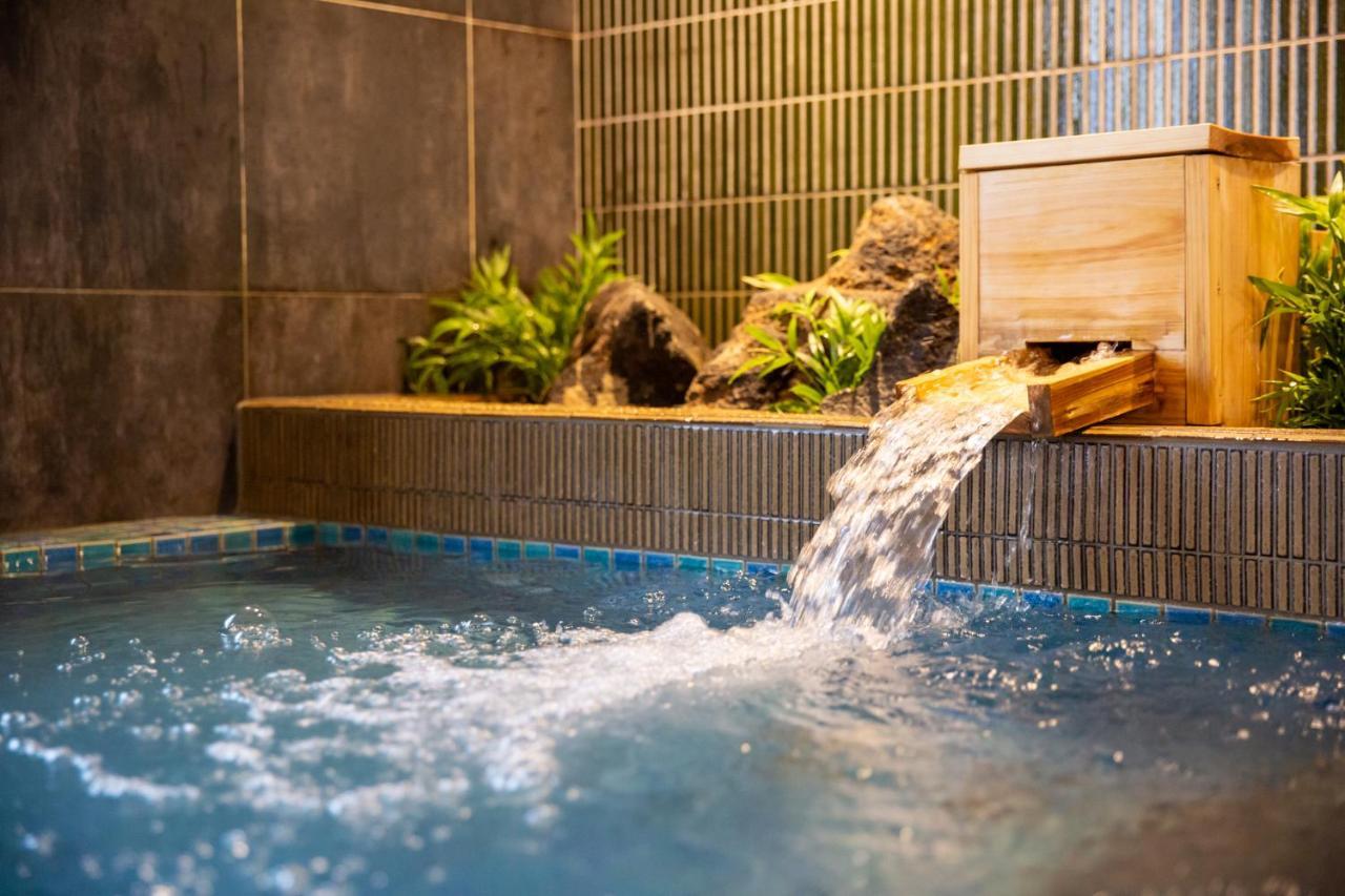Hotel kapsul Cabin&capsule J-ship Namba 3*