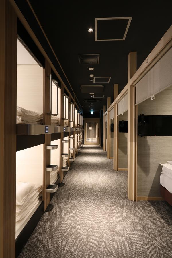Hotel kapsul Cabin&capsule J-ship Namba 3*