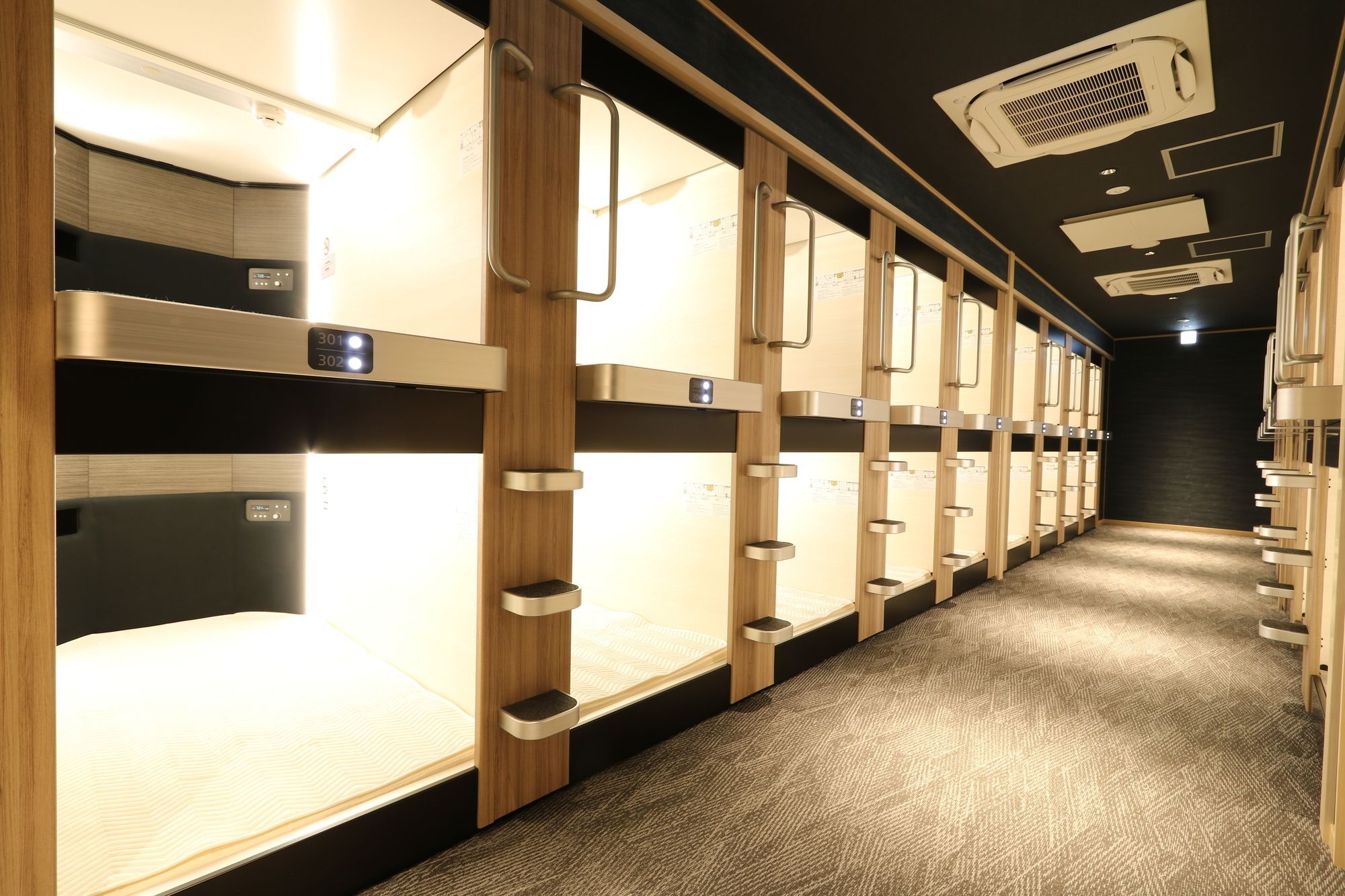 Cabin&capsule J-ship Namba Hotel kapsul 3*